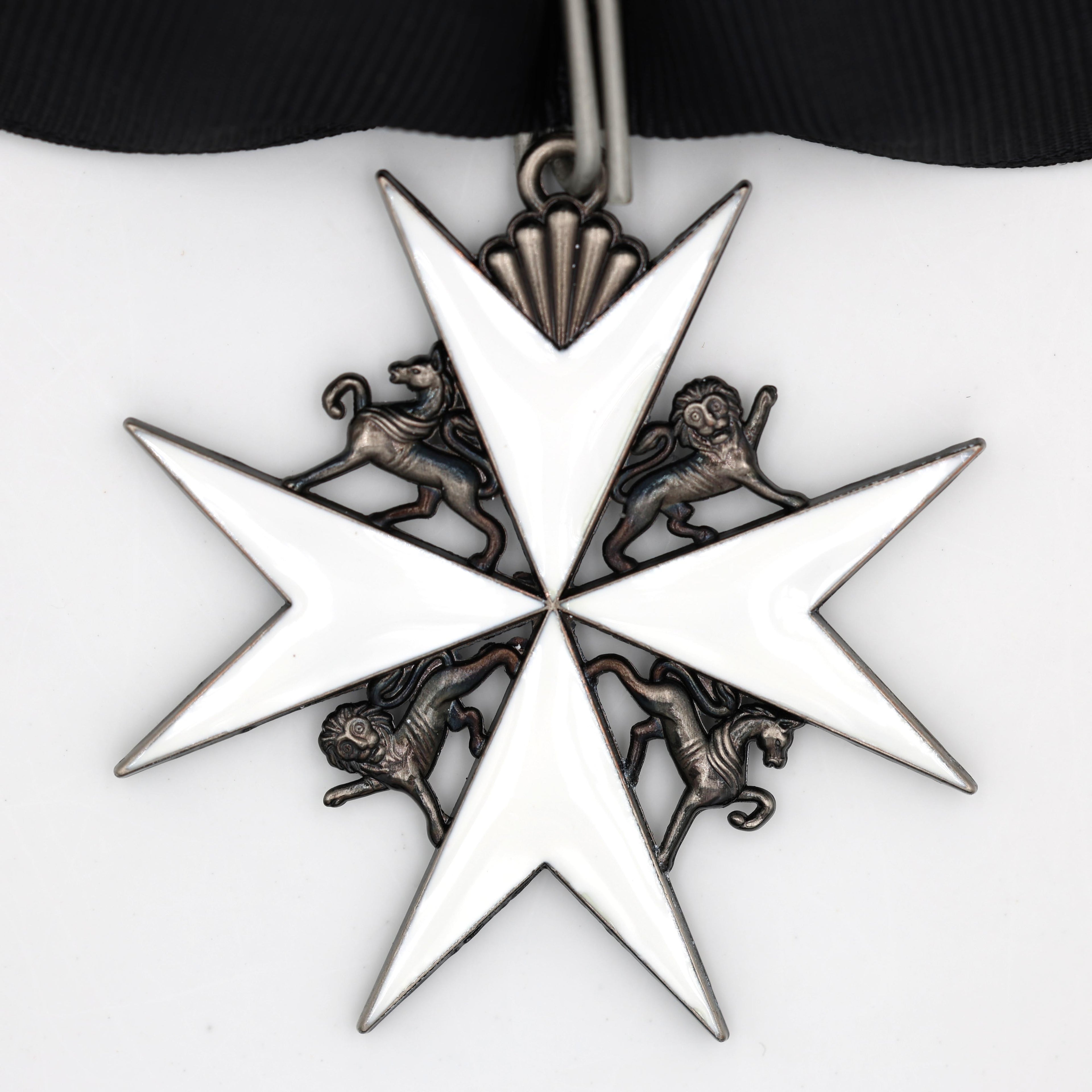 Johanniterorden Kommandeurkreuz am Halsband (Silber) / Order of St. John Knight Commander’s Cross (Neck Ribbon, Silver) – Replik (Sammleranfertigung)