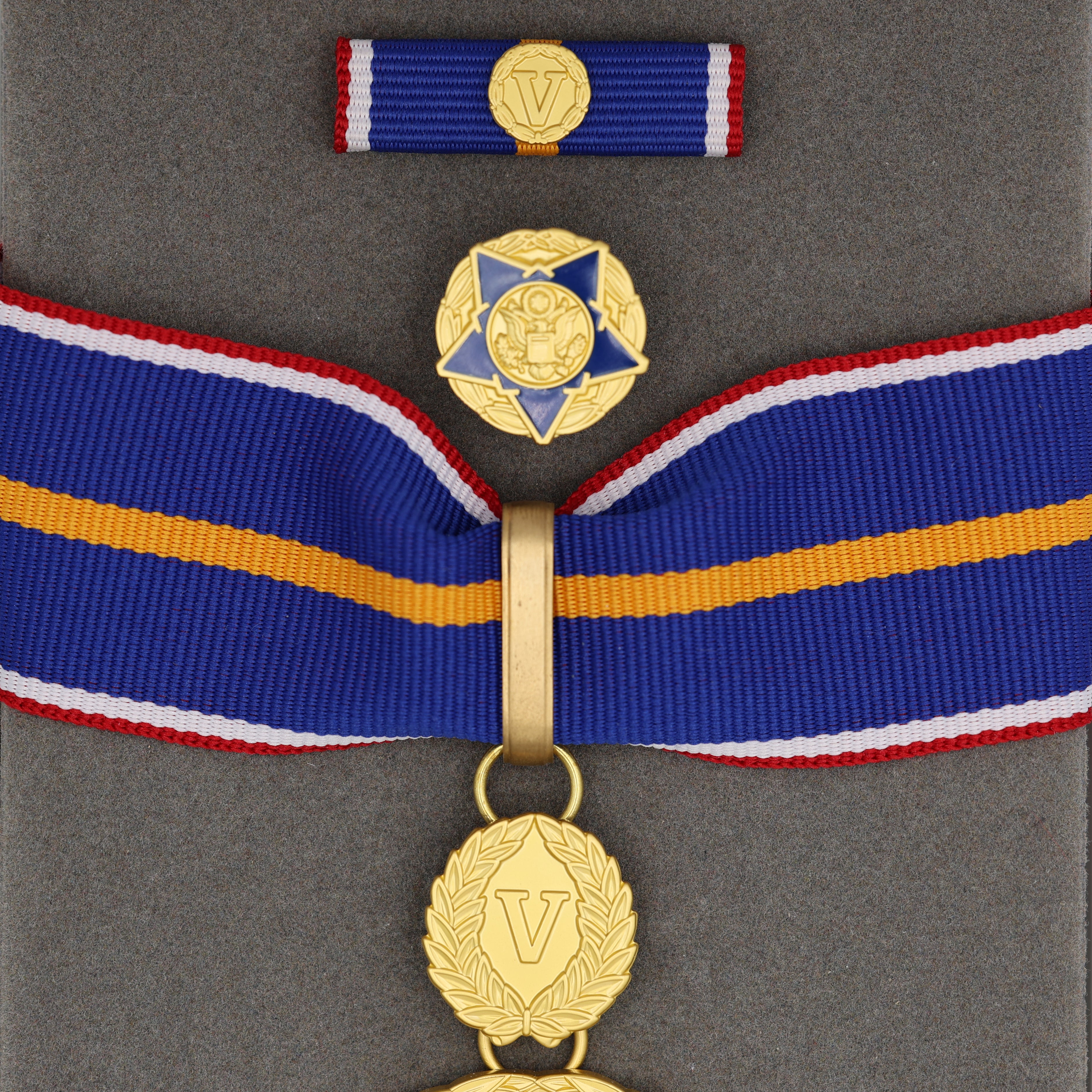 Public Safety Medal of Valor (USA) – „Tapferkeitsmedaille für Einsatzkräfte“ – Komplettset mit Etui – Sammleranfertigung (Replik)