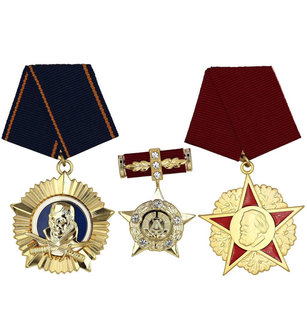 DDR 3er-Set – Scharnhorst-Orden (Scharnhorst Order) + Held der DDR (Hero of the GDR) + Karl-Marx-Orden (Order of Karl Marx) – Sammleranfertigungen in Vollgröße, Messing
