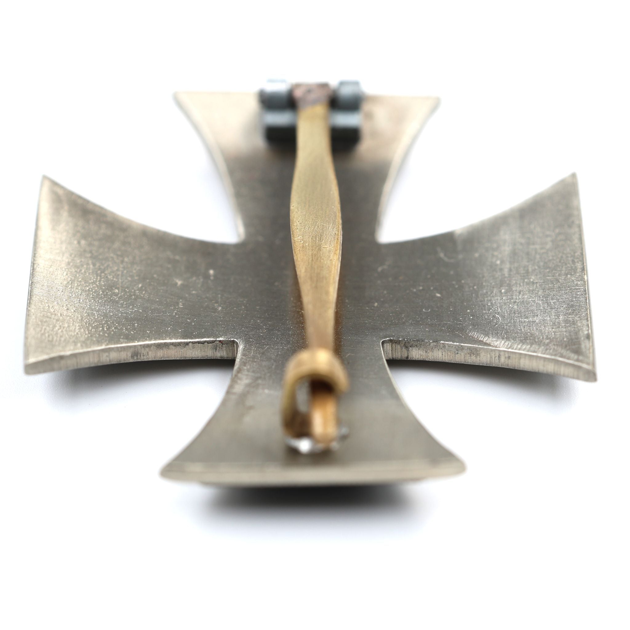 Eisernes Kreuz 1. Klasse 1914 / Iron Cross 1st Class 1914 – gewölbt, massives Messing, Pinback – Replik (Sammleranfertigung)