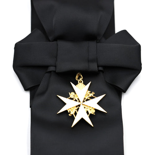 Britischer Johanniterorden – Schärpen- und Abzeichensatz mit schwarzer Schärpe und weißem Malteserkreuz / UK Order of St John Badge & Sash Set Black Sash White Maltese Cross Replica – Sammleranfertigung