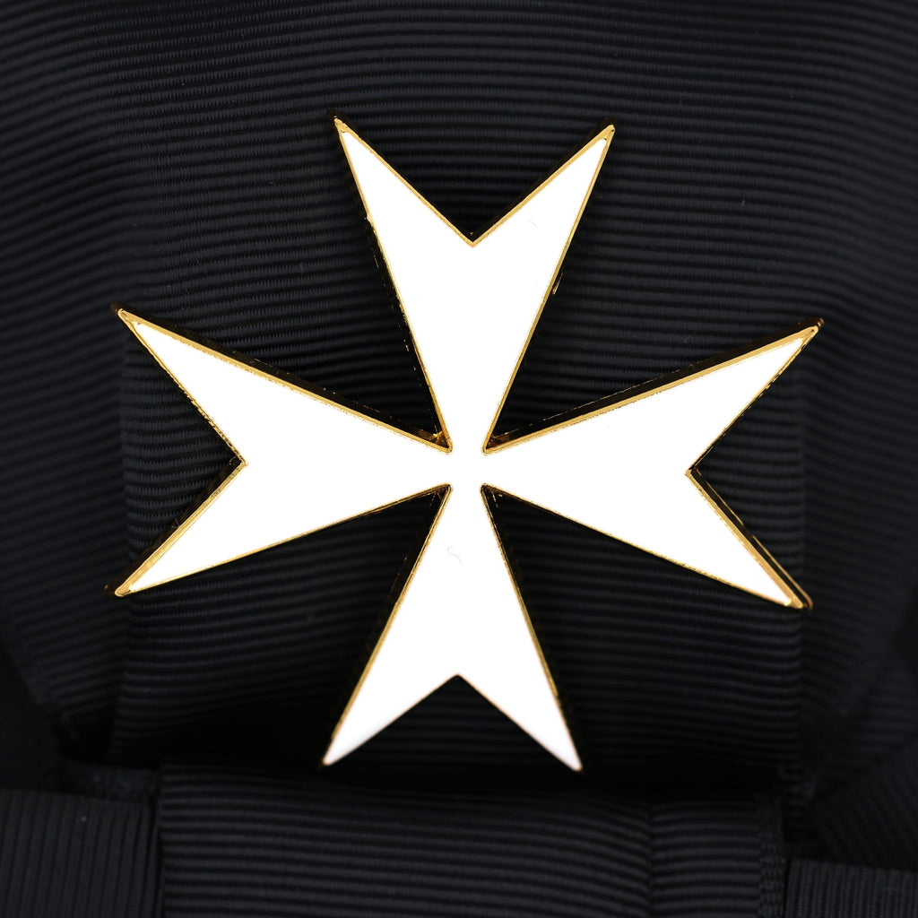 Britischer Johanniterorden – Schärpen- und Abzeichensatz mit schwarzer Schärpe und weißem Malteserkreuz / UK Order of St John Badge & Sash Set Black Sash White Maltese Cross Replica – Sammleranfertigung