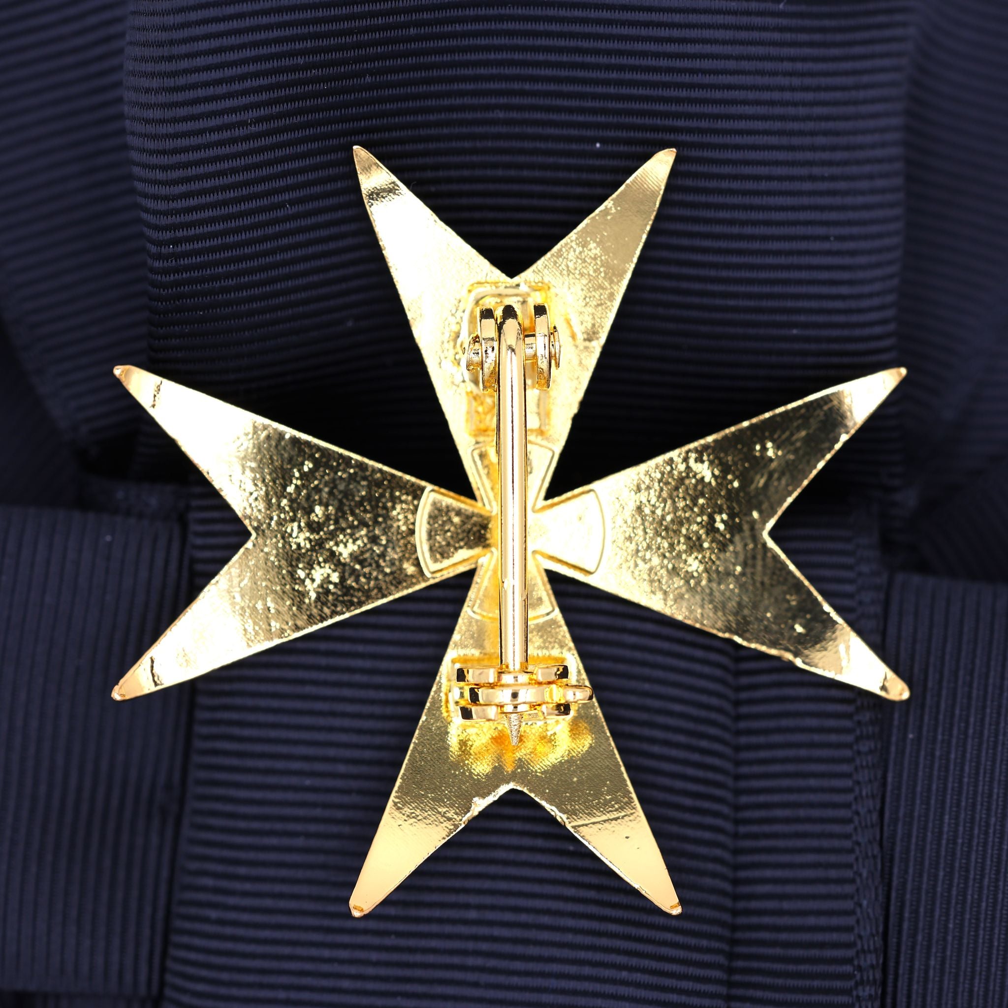 Britischer Johanniterorden – Schärpen- und Abzeichensatz mit schwarzer Schärpe und weißem Malteserkreuz / UK Order of St John Badge & Sash Set Black Sash White Maltese Cross Replica – Sammleranfertigung