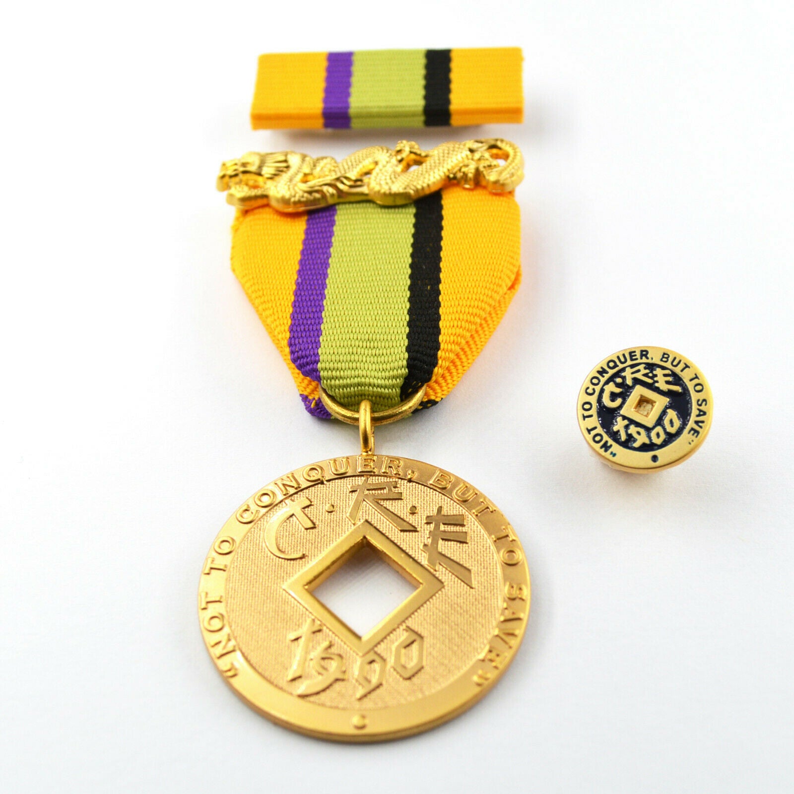 Imperial Order of the Dragon / Kaiserlicher Orden des Drachen (USA) – China/Boxer Rebellion 1900 (C.R.E.) – Medaille + Ribbon Bar/Bandschnalle + Kupfer-Dekoration – Replik Sammleranfertigung
