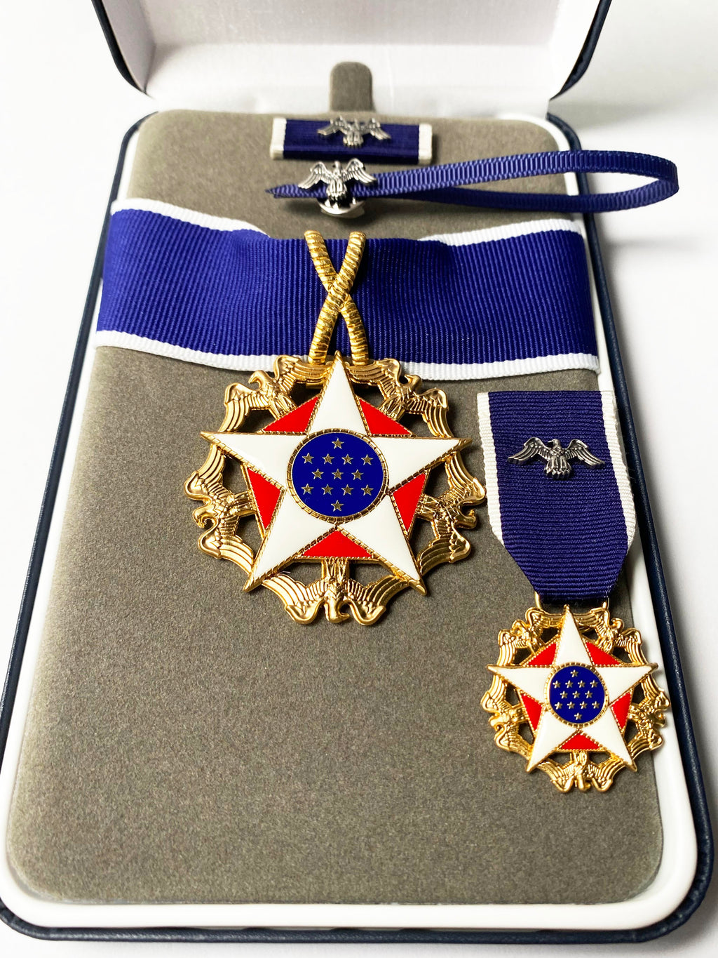 US-Präsidentielle Freiheitsmedaille (Presidential Medal of Freedom) – Sammleranfertigung in Vollgröße (seit 1963) – USA-Auszeichnung – Etui-Set