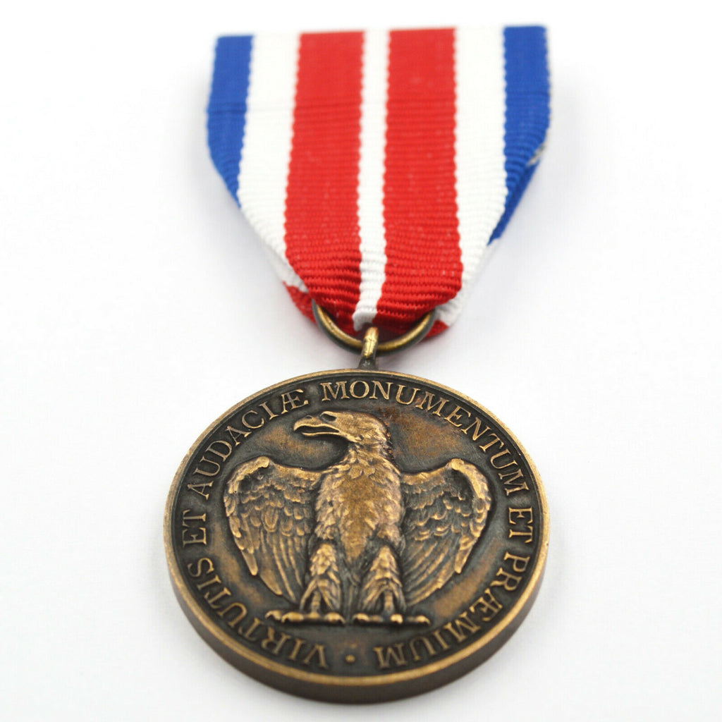 US Army Certificate of Merit Medal (1905–1918) / US Army Verdienstmedaille („Certificate of Merit“) – Replik-Set (Bandspange & Etui)