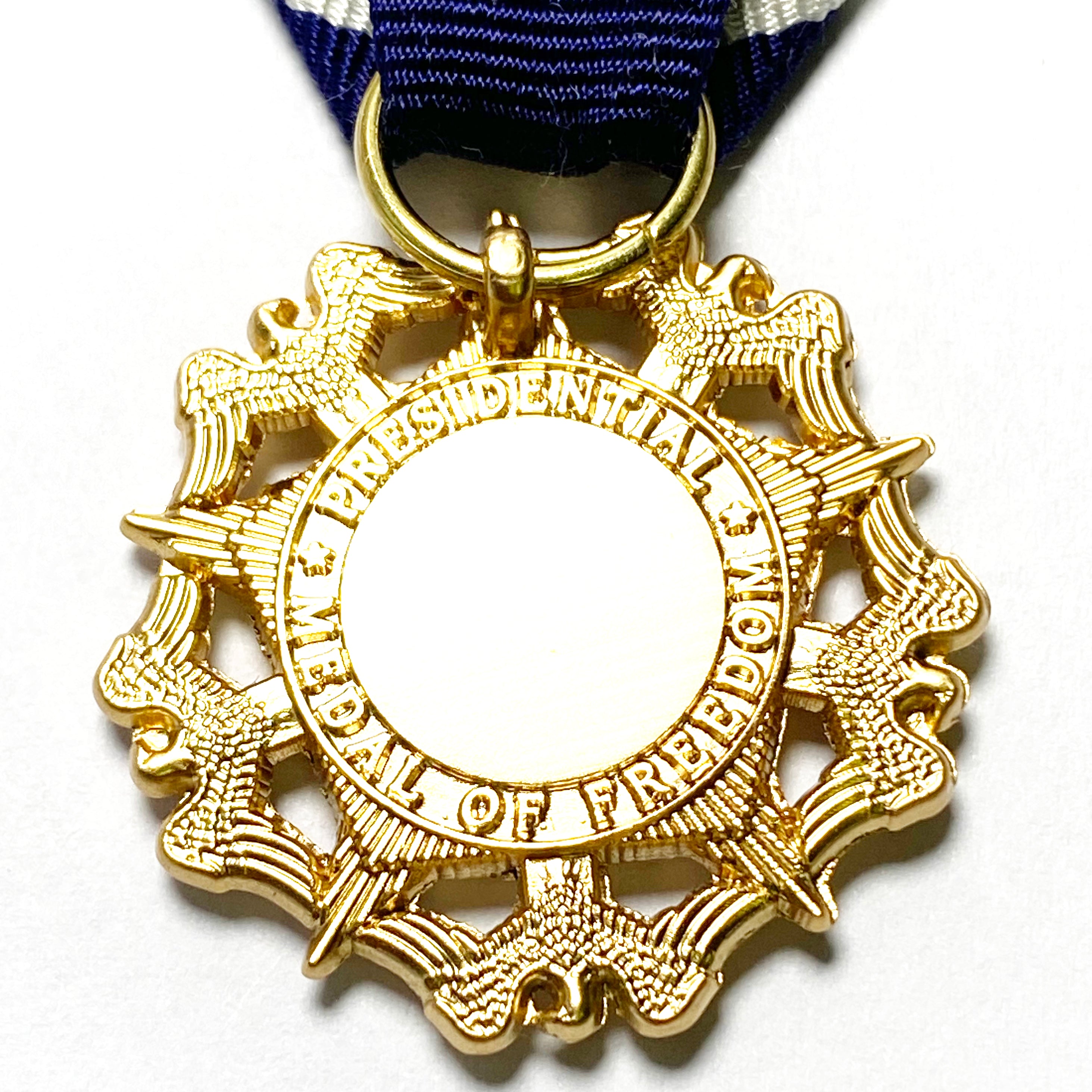 US-Präsidentielle Freiheitsmedaille (U.S. Presidential Medal of Freedom) – Miniaturmedaille + Bandschnalle + Service Ribbon – Sammleranfertigung (Messing, vergoldet, Emaille)